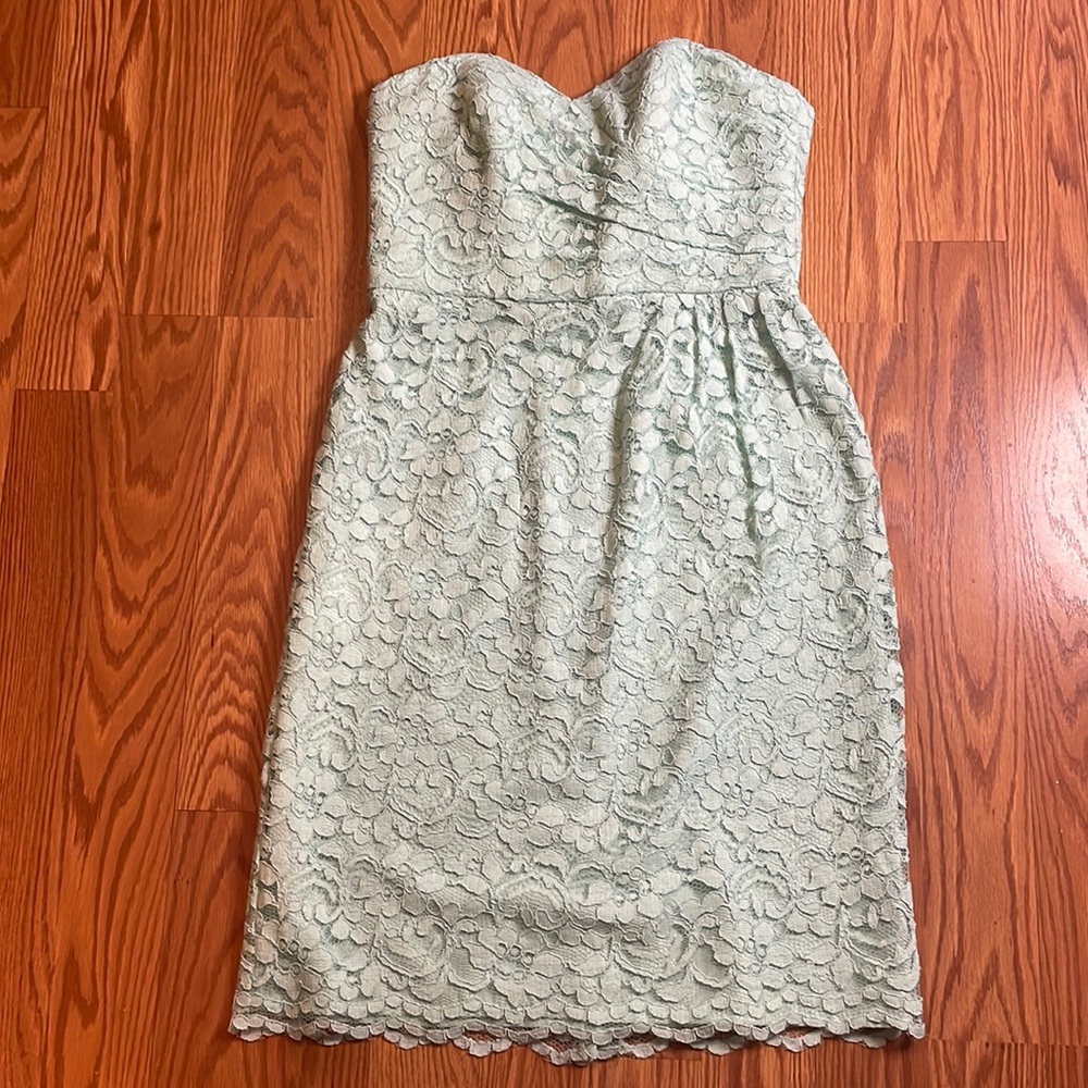 NEW David’s Bridal Short Strapless All Over Lace Bridesmaid Dress in Mint Size 4